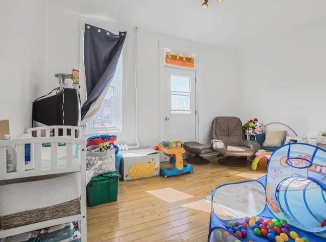 🏡 Grand 6 1/2 de 1600pi² à Verdun – 3 ou 4 chambres possibles – 1995$ – disponible le 1er juillet! thumbnail 8