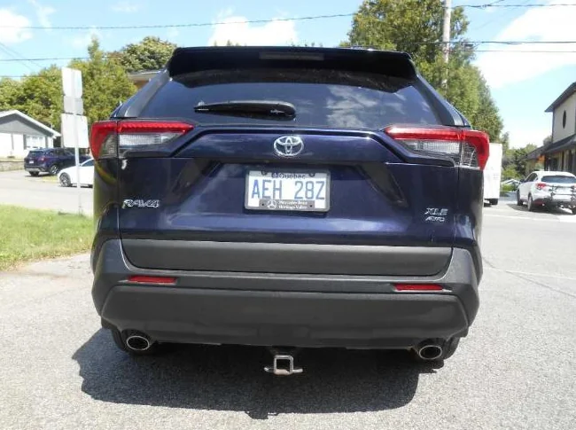 2020 Toyota RAV- 4 XLE AWD Premium thumbnail 3
