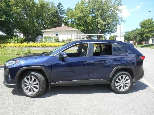 2020 Toyota RAV- 4 XLE AWD Premium thumbnail 2