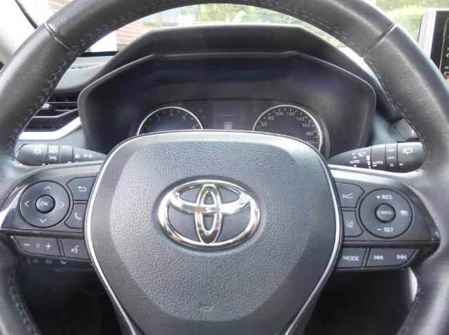 2020 Toyota RAV- 4 XLE AWD Premium thumbnail 10
