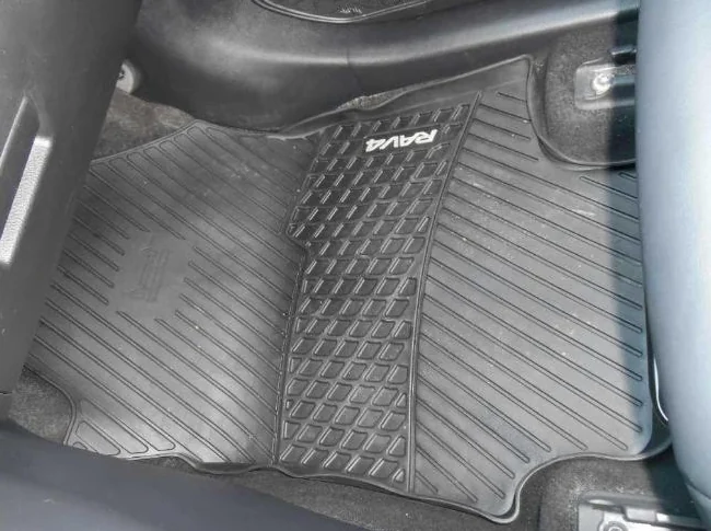 2020 Toyota RAV- 4 XLE AWD Premium thumbnail 9