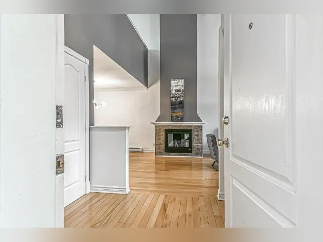 Penthouse Condo Locatif Saint Jovite Mont Tremblant - à Louer thumbnail 5