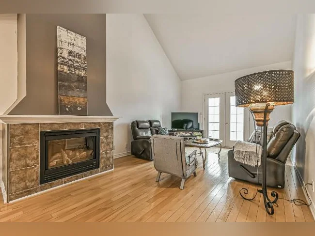 Penthouse Condo Locatif Saint Jovite Mont Tremblant - à Louer thumbnail 8