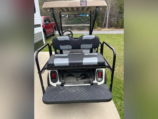 Kart de golf EZ-GO thumbnail 3