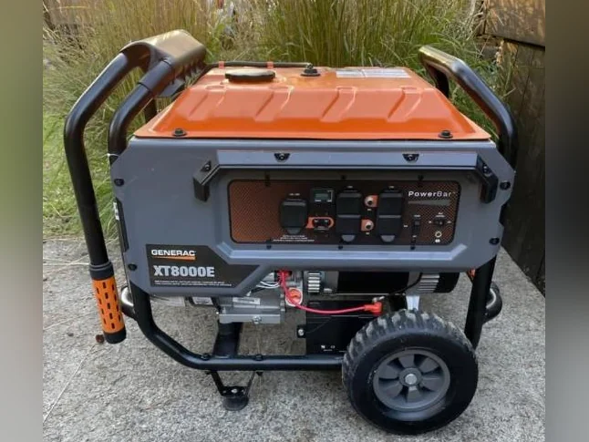 Génératrice à essence Generac XT8000E – 8000W/10000W – Seulement 28h d'utilisation thumbnail 2