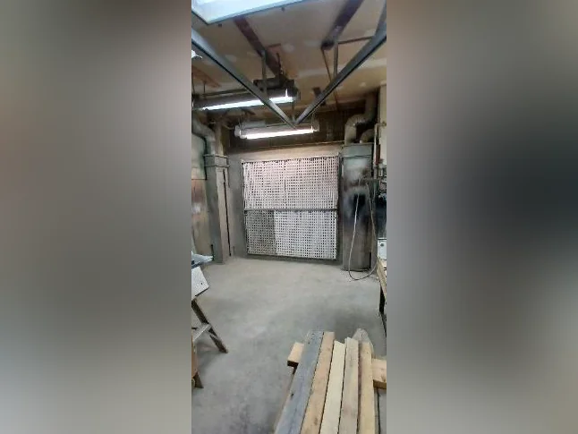 Chambre à peinture au complet.