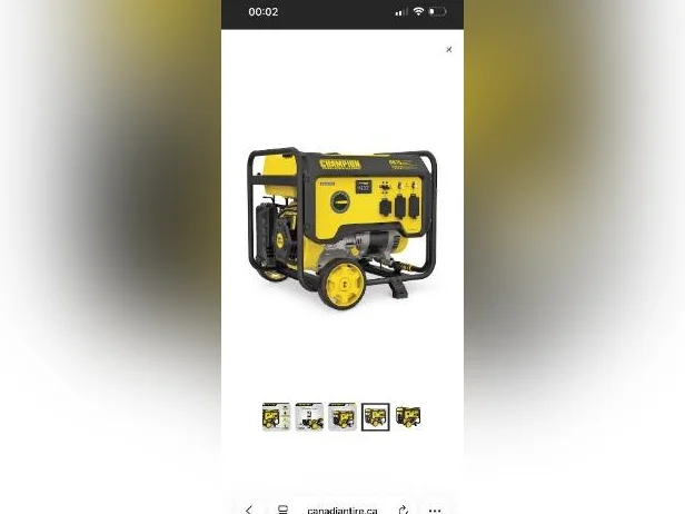 Génératrice Champion 6875watt peak 5500 running utilisée 3 fois comme neuve, protégé et avec sa bâche.