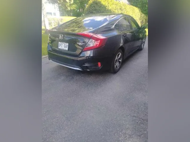 Honda Civic sedan 2020 thumbnail 4