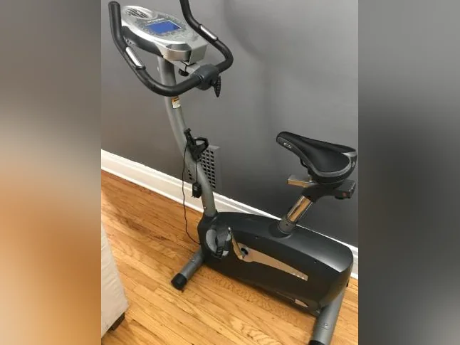 VÉLO D’EXERCICE VERTICAL SWINN 113 / UPRIGHT EXERCISE BIKE