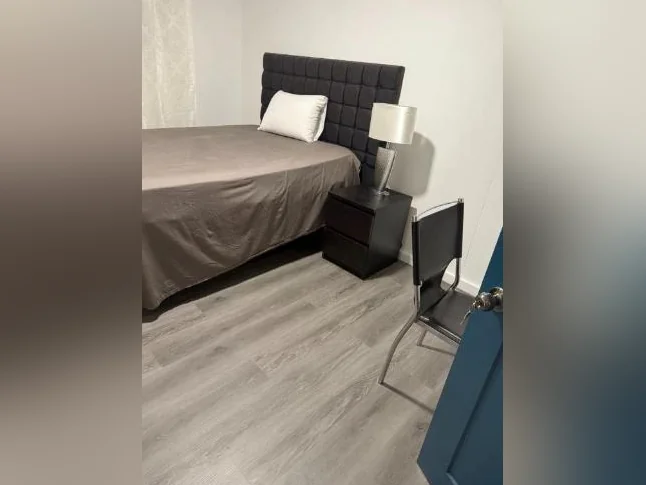 Chambre à louer AVEC TOUS LES SERVICES thumbnail 5