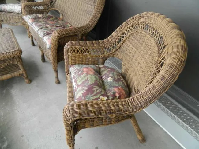 ENSEMBLE DE FAUTEUIL EN ROTIN SYNTHÉTIQUE DURABLE POUR LA PLUIE, IDÉAL POUR PATIO OU TERRASSE thumbnail 2