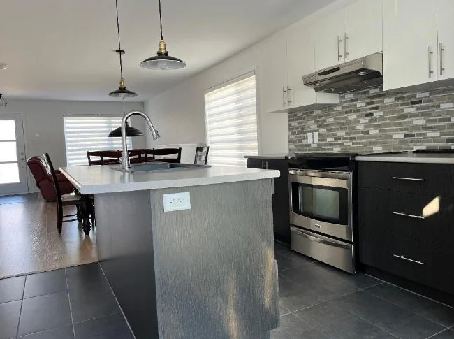 Mirabel Grand condo 5 1/2 sur 2 étages thumbnail 8