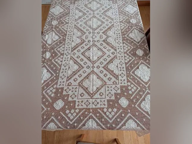 nappe en dentelle écru 59 pouces x 89 pouces thumbnail 2