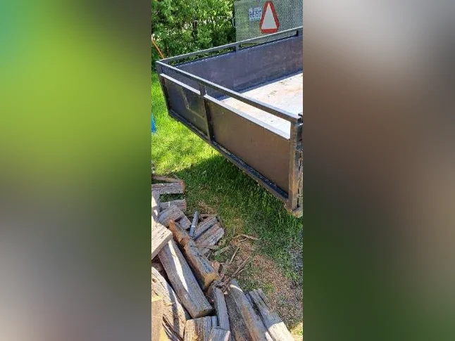 Remorque ,traileur 4 pieds x 8 pieds(49"X98") thumbnail 6
