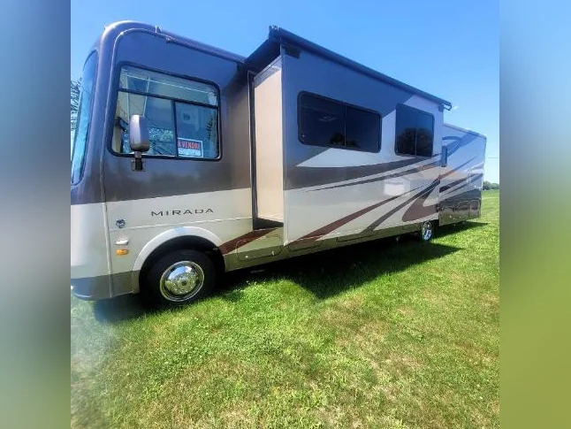 Coachmen Mirada 2012 35 pi. 1 1/2 salles bain