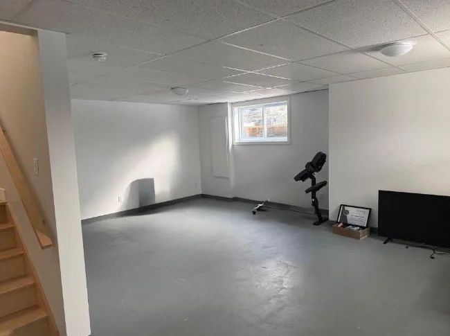 Logement grand 51/2 2800'c thumbnail 10