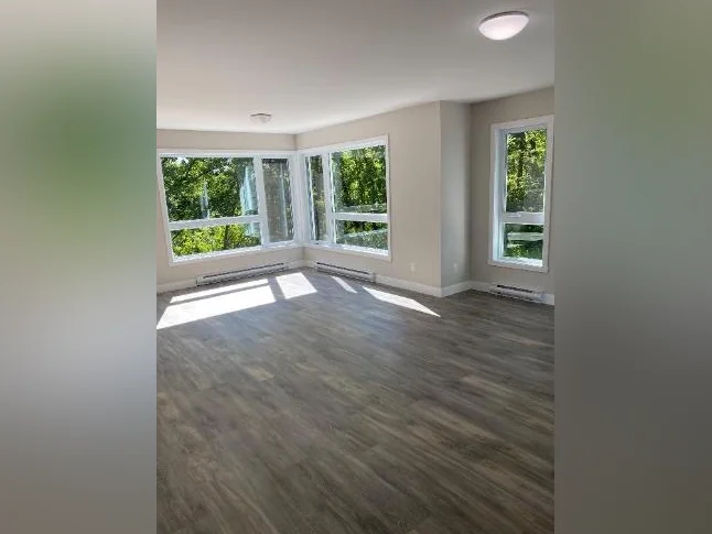 Logement grand 51/2 2800'c thumbnail 2