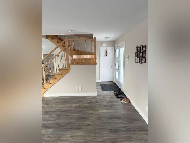 Logement grand 51/2 2800'c thumbnail 8