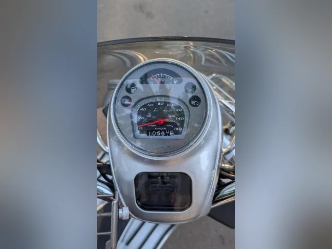 Piaggio Vespa GTS- GTV 300 de 2016 - Modèle Rare MAGNIFIQUE thumbnail 5