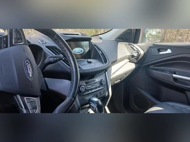 Ford Escape 2018, bonne condition thumbnail 5