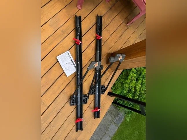 2 porte-vélos de toit Swagman 64720 – Excellent état