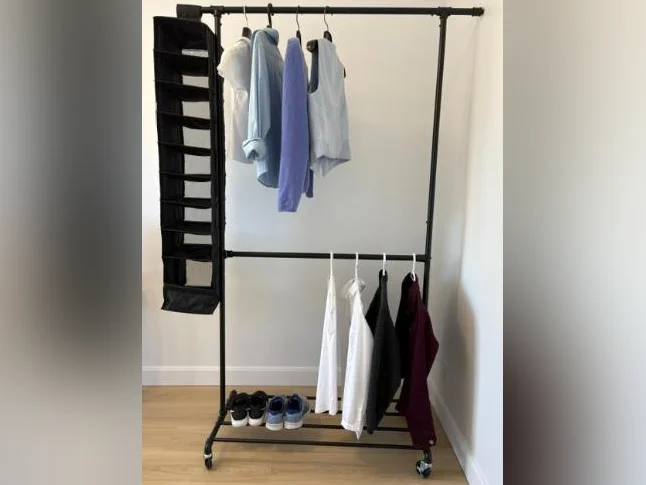 Pôle double sur roue avec classeur souliers