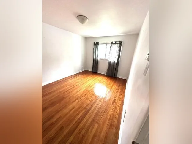 Spacieux 5 1/2 RDC avec jardin – Anjou – 1850$ (Metro Radisson) thumbnail 5