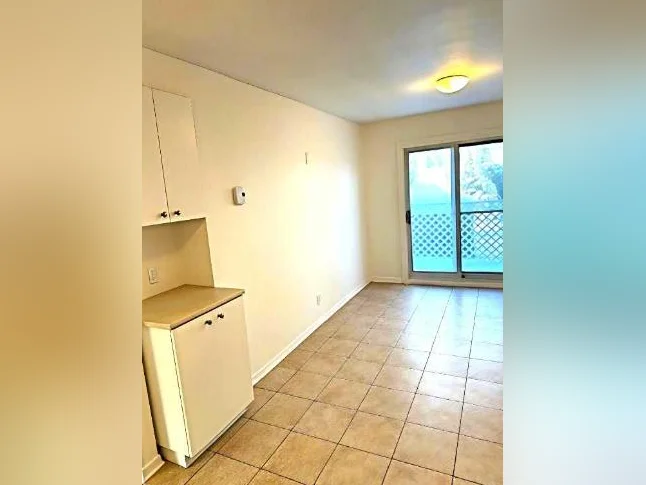 Spacieux 5 1/2 RDC avec jardin – Anjou – 1850$ (Metro Radisson) thumbnail 3