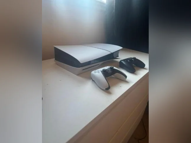 Ps5 console + 2 controllers , like brand new thumbnail 2