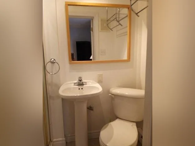 1er aout 2026 : chambre en colocation avec salle de bain privée thumbnail 4