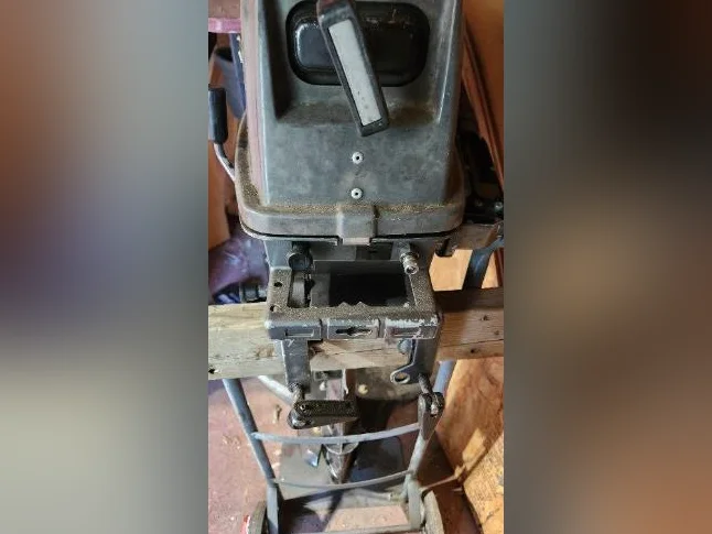 Moteur suzuki 4ph pied long, 2 temps thumbnail 2
