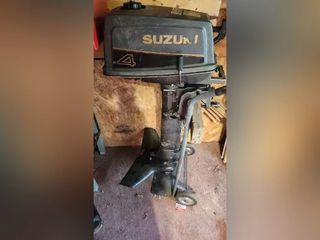 Moteur suzuki 4ph pied long, 2 temps