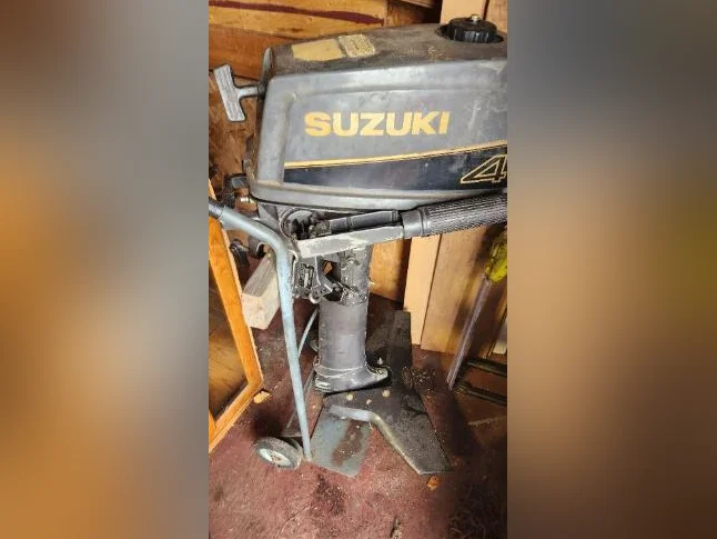 Moteur suzuki 4ph pied long, 2 temps thumbnail 6