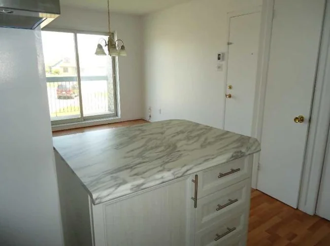 Logement style condo 41/2 a CHARNY rive sud de QUEBEC   1er étage  La prise de possession autour ou avant le 20 août 2026 thumbnail 5