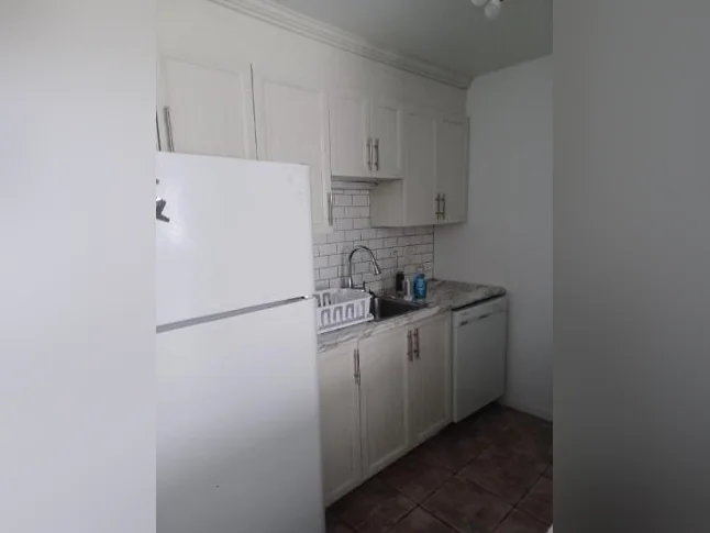 Logement style condo 41/2 a CHARNY rive sud de QUEBEC   1er étage  La prise de possession autour ou avant le 20 août 2026 thumbnail 7