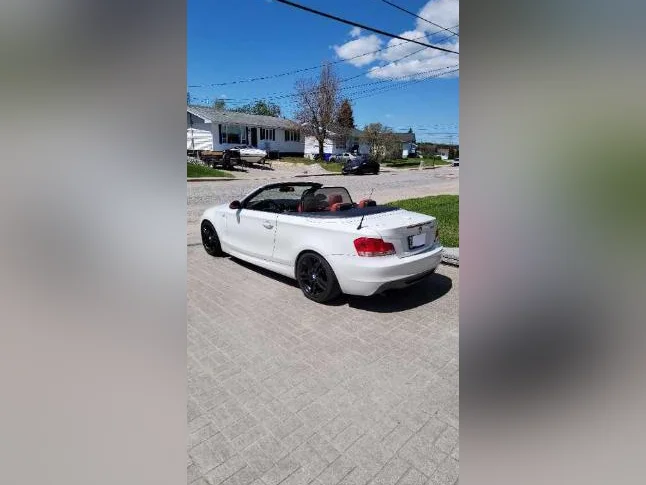BMW 135 i convertible thumbnail 6