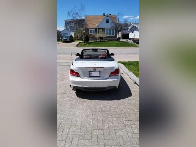 BMW 135 i convertible thumbnail 5