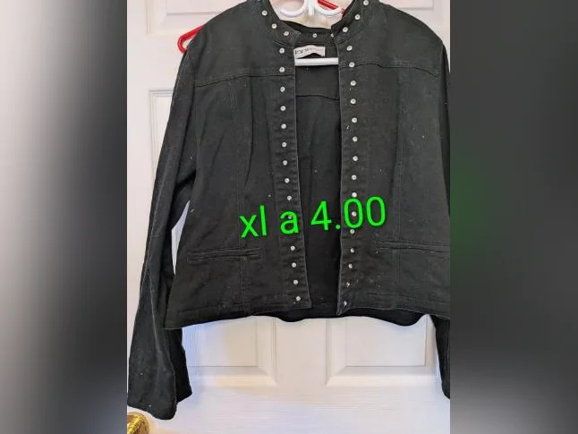 PLEINS DE VETEMENTS PRESQUE NEUFS  LARGE A 2 X thumbnail 8