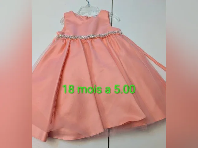PLEINS DE VETEMENTS PRESQUE NEUFS  LARGE A 2 X thumbnail 9
