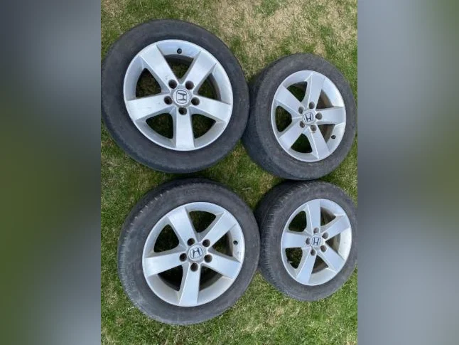 16" OEM Honda mags / 16" OEM Honda aluminum wheels