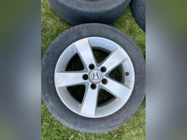 16" OEM Honda mags / 16" OEM Honda aluminum wheels thumbnail 3