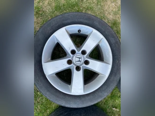 16" OEM Honda mags / 16" OEM Honda aluminum wheels thumbnail 2