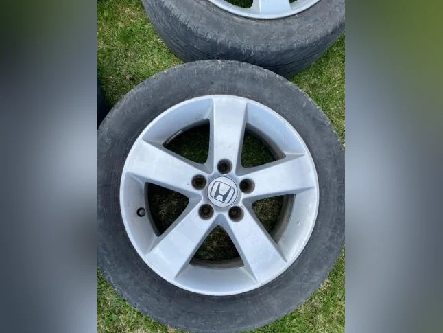 16" OEM Honda mags / 16" OEM Honda aluminum wheels thumbnail 4