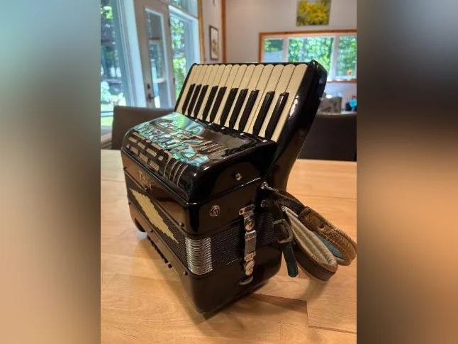 Accordéon piano thumbnail 2