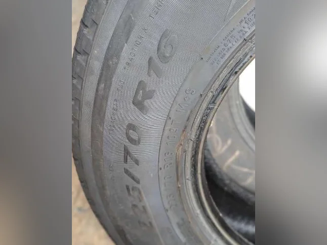 2 pneus Pirelli Été 225/70/r16 thumbnail 2