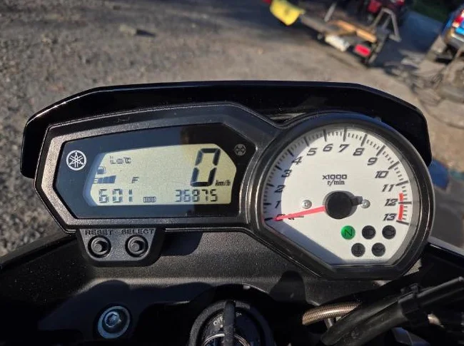 Yamaha Fz8 thumbnail 2
