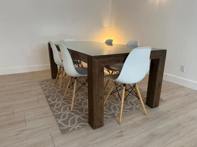 Ensemble table et 6 chaises