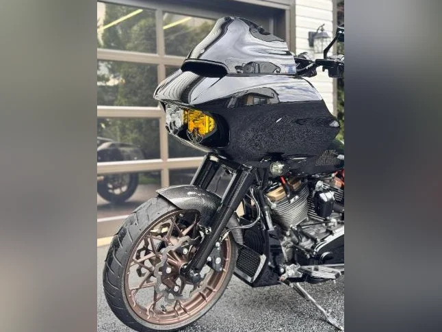 131 Road Glide ST , Carbon fiber 9000km thumbnail 6