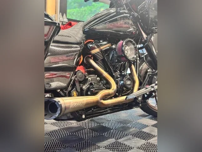 131 Road Glide ST , Carbon fiber 9000km thumbnail 9