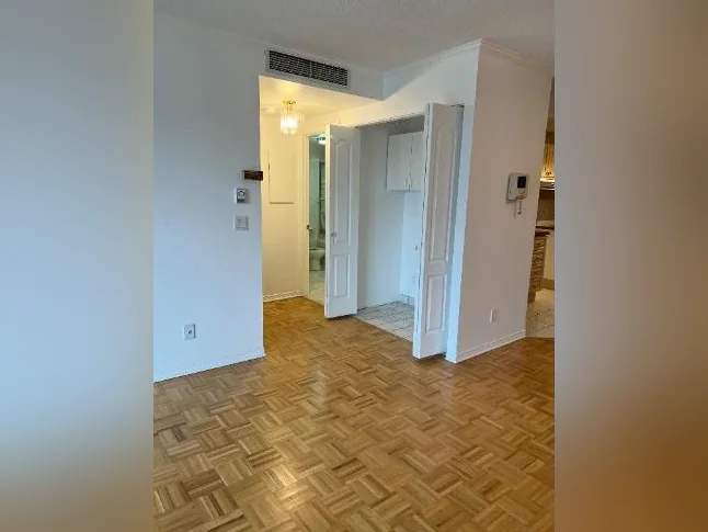 Condo 3 1/2 à louer thumbnail 4